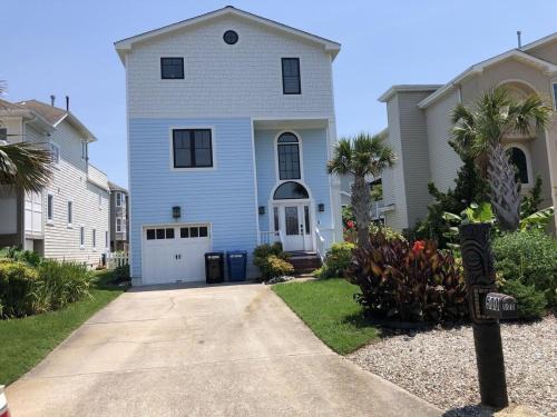 Croatan Beach House | Experience Oceanfront Bliss at Surf's Up!