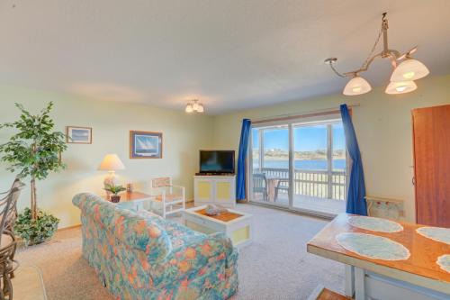 Hatteras Apartment | Relax at Surf & Sound: Poolside Retreat for Families