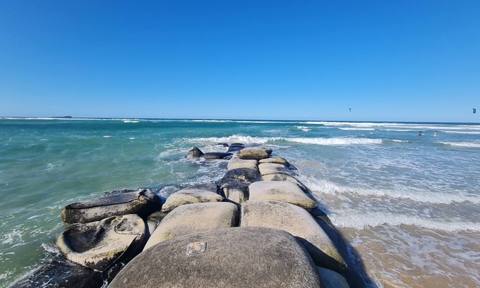Maroochydore Apartment | Beachfront Bliss at Surfcomber with Pool and Ocean Views