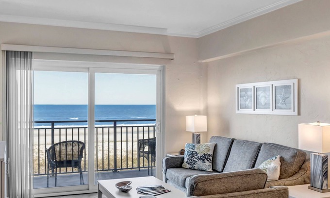 Jacksonville Beach Apartment | Experience Surfline 8th Avenue Jax Beach with Ocean View Pool