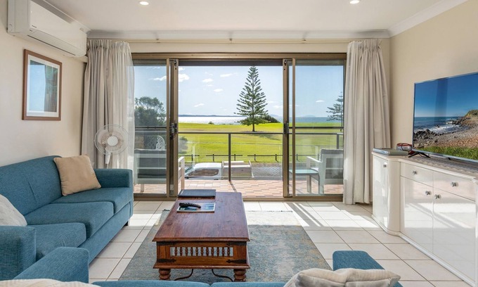 Forster Apartment | Oceanfront Bliss at Surfspray 3 - Pebbly Beach, Rated 9.8