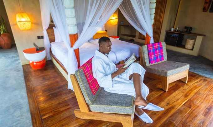 Mto wa Mbu Hotel | Discover Suricata Boma Lodge: A 5-Star Family Retreat