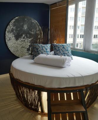 Dobree-Bon Port Apartment | Enchanting Surprenantes - L'Île Mystérieuse Awaits You!