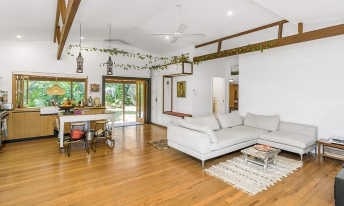 Mullumbimby House | Discover Surya House: Pet-Friendly Oasis with Ocean Views
