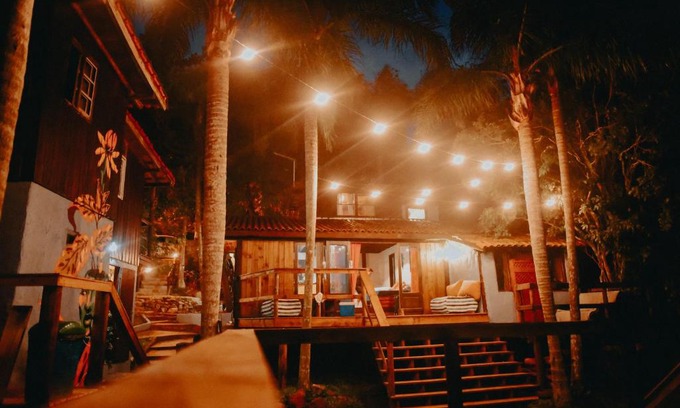 Praia do Rosa House | Discover Surya Inn: Pet-Friendly Oasis with Ocean Views