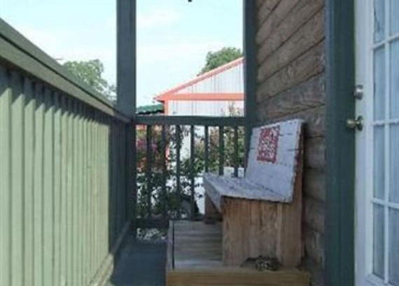Gardner House | Discover Susan's Cottages: Family-Friendly & Accessible Getaway