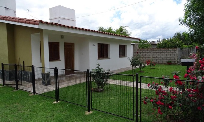 La Falda House | Discover Susana: Pet-Friendly & Family-Oriented Retreat