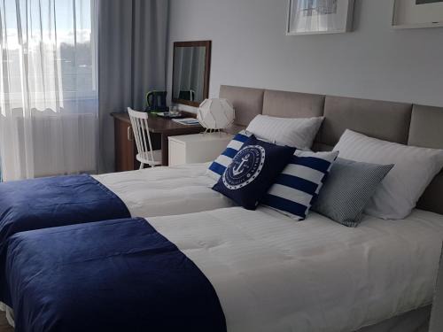 Dabki Resort | Discover SUSMED Dąbki: Oceanfront Retreat with Hot Tub