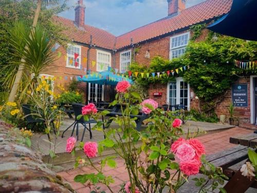 Irstead Hotel | Pet-Friendly Retreat at Sutton Staithe Hotel with Breakfast