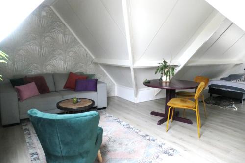 Zuidwolde Bed & Breakfast | Oceanfront Suuthwalda Overnight Stay with Family-Friendly Vibes