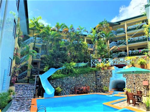 Suva Hotel | Discover Suva Motor Inn: Family-Friendly with Hot Tub Access