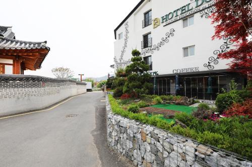 Paldal-gu Hotel | Relax at Suwon Dono1796 Hotel with Spa and Hot Tub Access