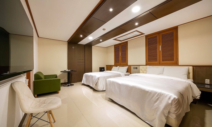 Guun-dong Hotel | Eco-Friendly Comfort at Suwon Guundong Neo Hotel