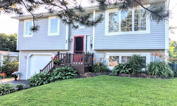 Cornwall House | Exceptional Stay at Suzie's Place - Family-Friendly Amenities