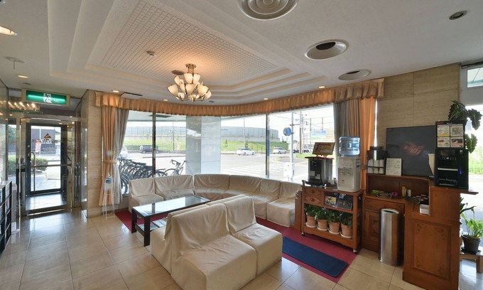 Suzuka Hotel | Discover Comfort at Suzuka Royal Hotel with Great Amenities