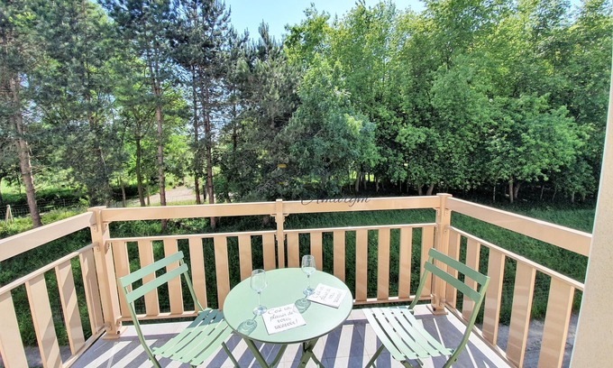 Saint-Valery-sur-Somme Condo | SV 8 - Les Ecureuils: Serene Oceanfront Stay for Families