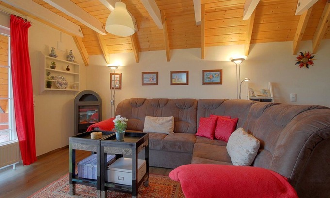 Wremen House | SV2 Hans Albers 1: Pet-Friendly Ocean View Getaway