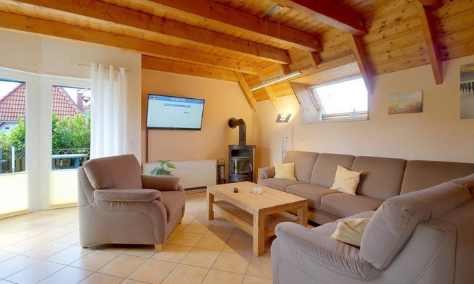 Wurster Nordseekuste House | Pet-Friendly SV3 Westertill 2 with Ocean View & Kitchen
