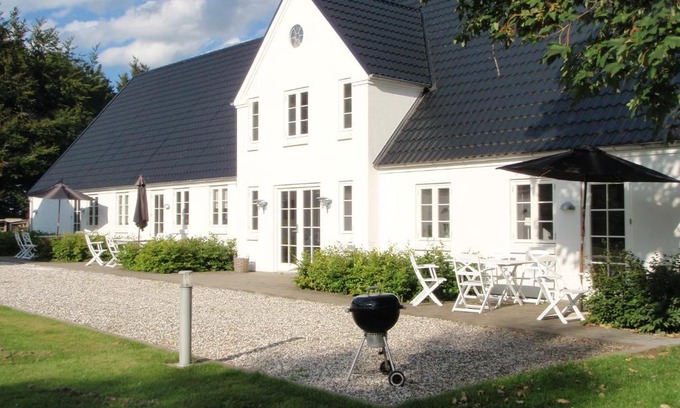 Herning Apartment | Pet-Friendly Svendlundgaard Apartments with Oceanfront Views
