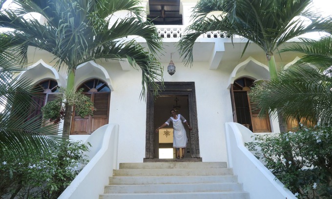 Malindi Bed & Breakfast | Welcoming Swahili House: Family-Friendly with Delicious Dining