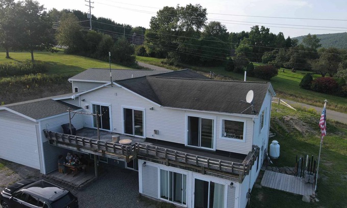 Swain Apartment | Scenic Swain Hill Hideaway: Ski Area & Valley Views Await!