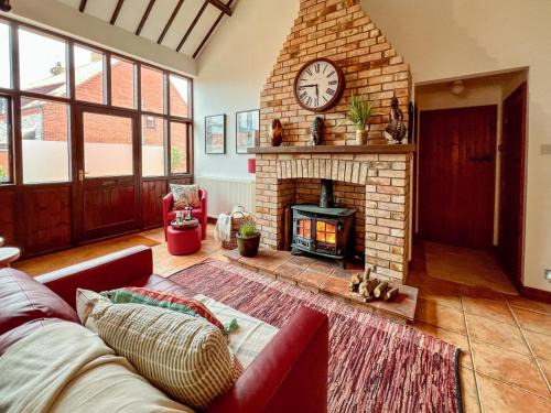 Bodham House | Pet-Friendly Retreat at Swallow Barn for Families
