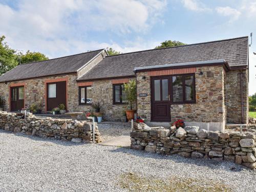 Gowerton House | Pet and Child Friendly Retreat at Swallow Cottage