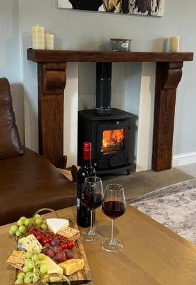 Ripon House | Experience Swallow Cottage: 4-Star Stay with Family & Pets