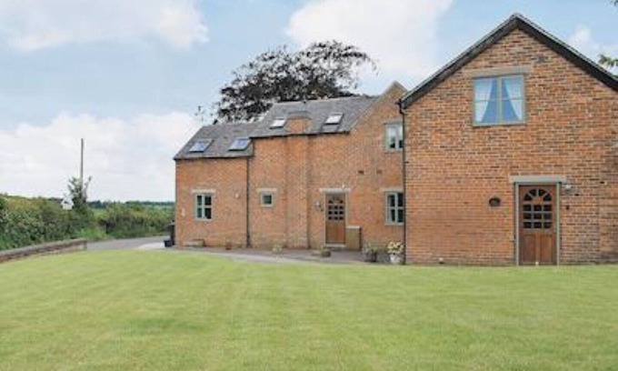 Newton Grange House | Experience Swallow Cottage: A Unique Converted Barn Retreat