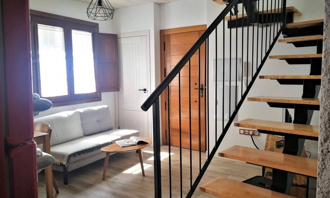 San Ildefonso Apartment | Swallows House: Family-Friendly Retreat with Spa & Breakfast