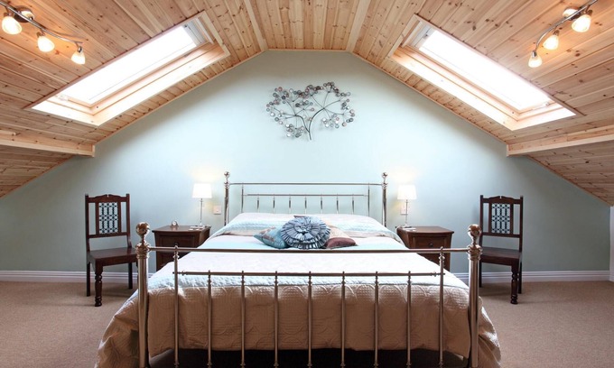 Hickling Bed & Breakfast | Exquisite Swallows Nest Suite @ The Dairy Barns Awaits