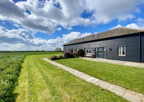 Sudbury House | Explore Swallows Roost: Family-Friendly Retreat Awaits