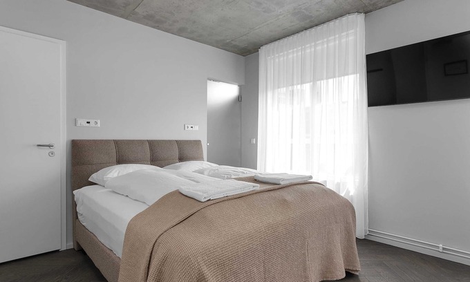 Downtown Apartment | Guest Rated 10/10: Swan Double Studio for Two with Kitchen