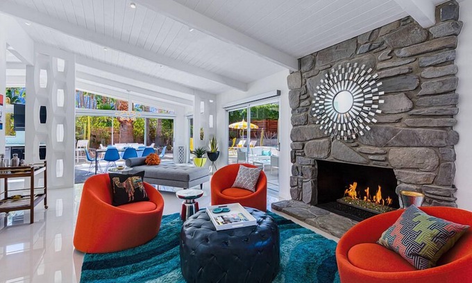 Vista Las Palmas House | Midcentury Designer Showplace with Pool and Spa Retreat