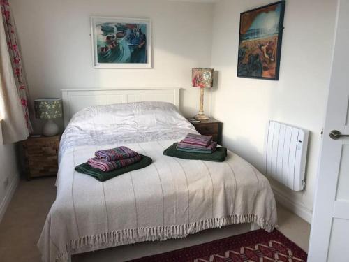 Uckfield Apartment | Stylish 3-Bed Retreat for Families to Enjoy Together