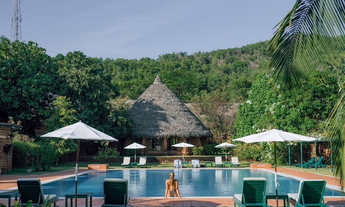 Gokarna Hotel | Relax at Swaswara - CGH Earth with Pool and Spa Amenities
