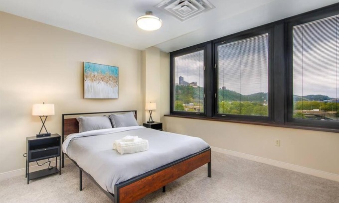 Downtown Pittsburgh Apartment | Inviting Stadium Views with 24-7 Valet & Gym Access