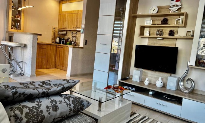 Ponitz am See Apartment | Idyllic Stay at Sweet App am See with Oceanfront Views
