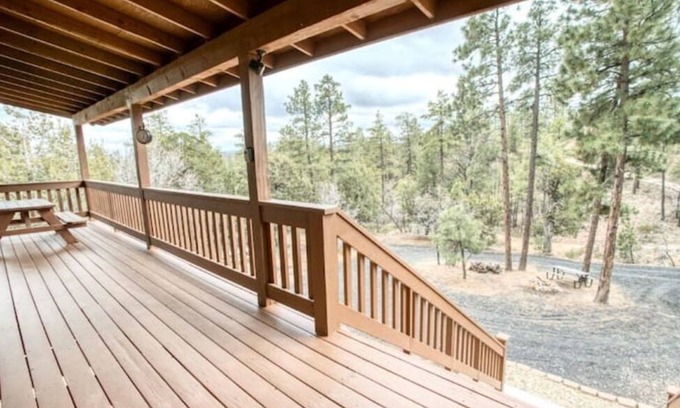 Timberland Acres Cabin | Escape to the Sweet Cabin in the Forest - 10/10 Rated!