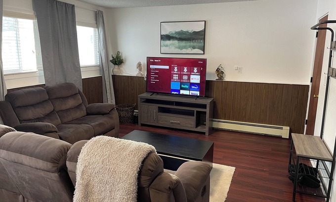 Northeast Anchorage House | Quiet Family Retreat with Mountain View - Entire Downstairs Unit