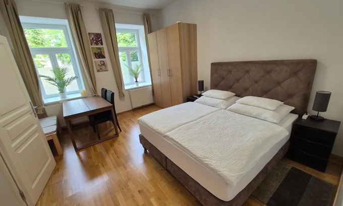 Favoriten Apartment | Cozy Getaway at Sweet Dreams - Rated 9.7/10 for Families