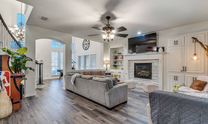 Grand Prairie House | Ideal Family Retreat at Sweet Escape Homes with Ocean Views