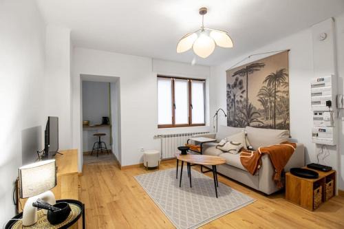 Bousse Apartment | Peaceful Sweet-Haven for Families Near the Highway