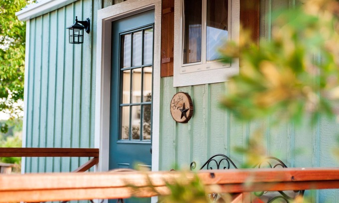 Dripping Springs Cabin | Sweet Hill Country Cabin: Guest Rated 10/10 with Pool & Kitchen