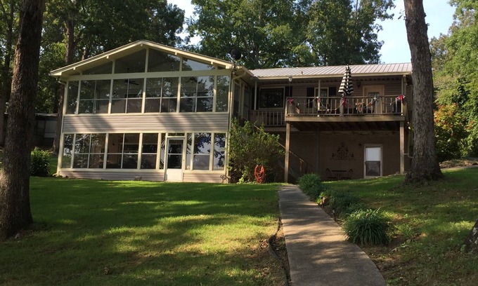 Jasper House | Relaxing Getaway at Sweet Home Alabama on Smith Lake