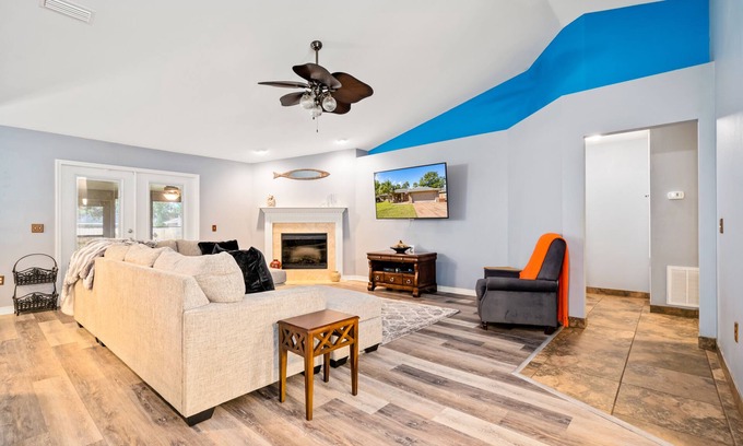 Foley House | Ideal Stay at Sweet Home Alabama with Oceanfront Views