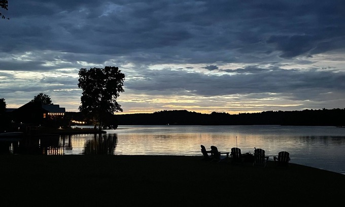 Alexander City House | Lakefront Escape at Sweet Home Oakachoy with Scenic Views