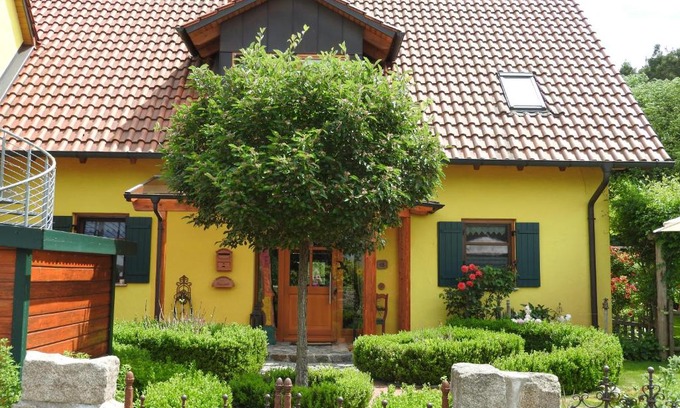 Hallerndorf Apartment | Cozy Sweet Home Suite: Guest Rated 9.3 with Breakfast
