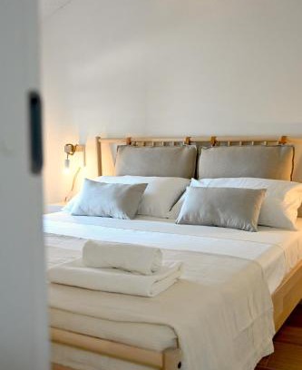 Treglio House | Oceanfront Sweet House Elisa - Rated 9.5/10 by Guests