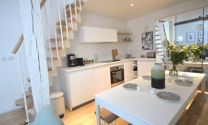 Saint-Victor Apartment | Elegant Sweet Jardin des Plantes with Family-Friendly Amenities